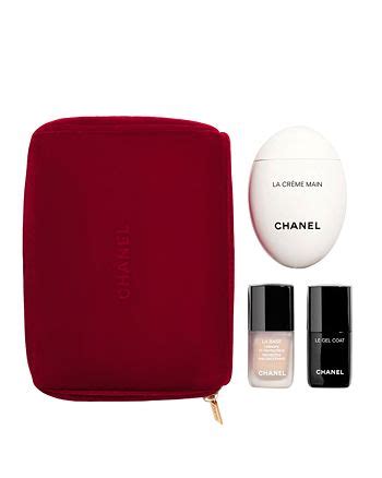 CHANEL PERFECTLY POLISHED Manicure Essentials